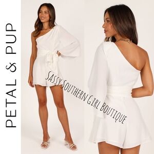 ⭐🆕Petal And Pup White One Sleeve Romper